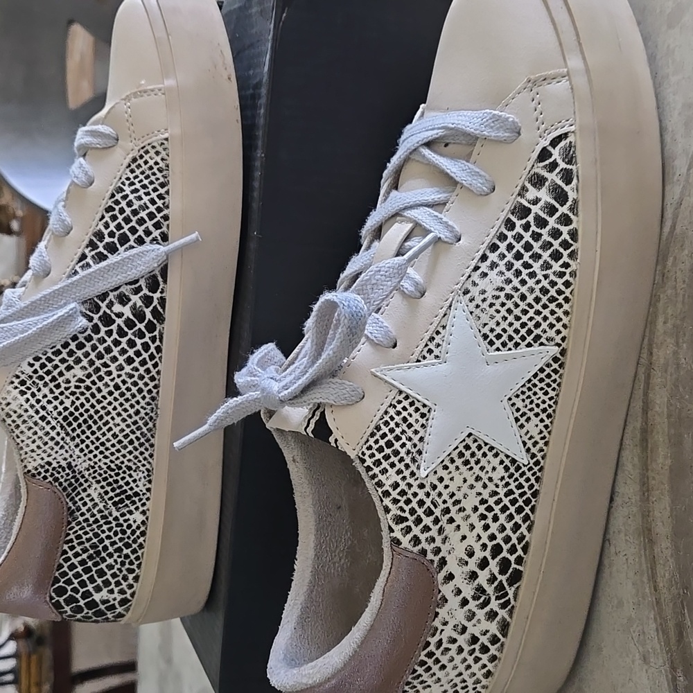ShuShop Women's Snake Print Sneakers, Size 10 - Picture 10 of 11